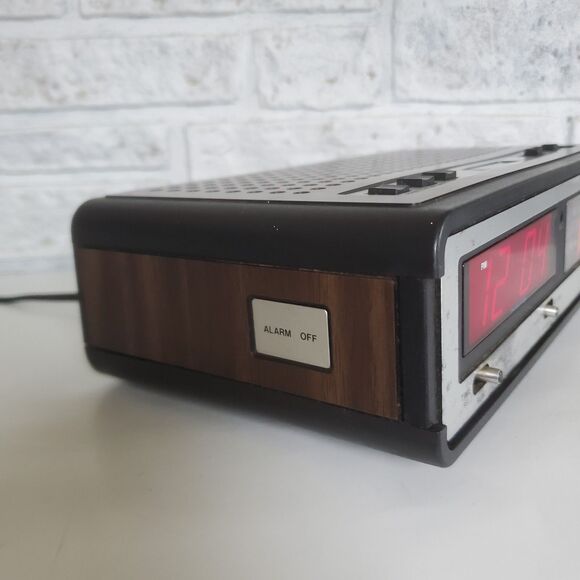 70s Sears Roebuck Dual Digital Alarm Clock AM/FM Radio #23870 Retro Tested Works - Picture 3 of 12
